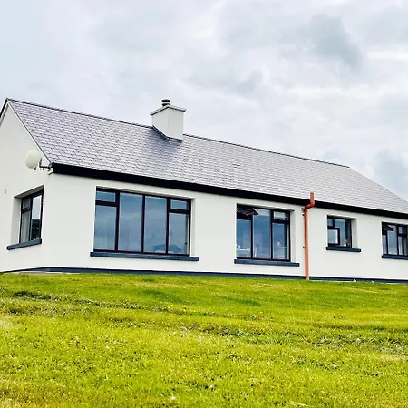 Villa Freaghcastle House Milltown Malbay
